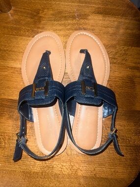 Tommy Hilfiger Navy Blue T-Strap Sandals with Gold Accent